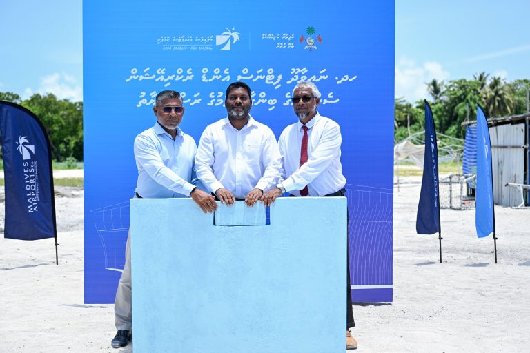 ނައިވާދޫ އެފްއާރުސީގެ ބިންގާ އަޅައިފި