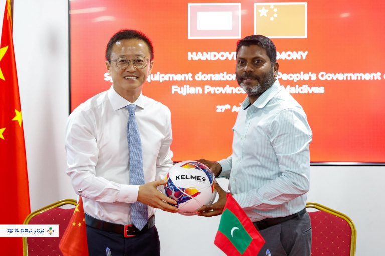 ޗައިނާއިން ރާއްޖެ އަށް އިތުރު ކުޅިވަރު ސާމާނު ހަދިޔާކޮށްފި