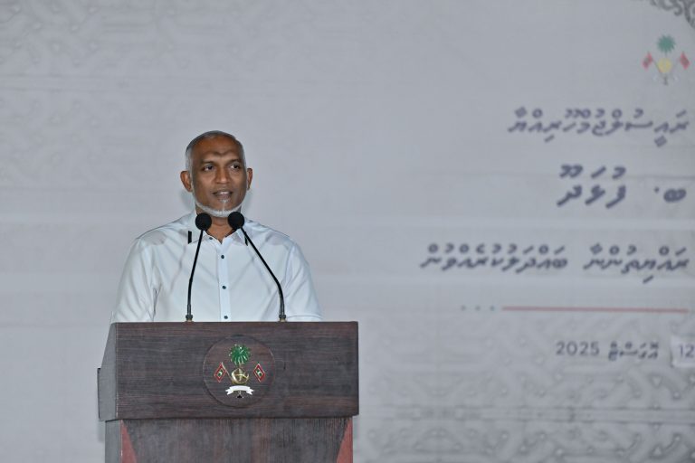 ފުޅަދޫގެ ރައްޔިތުން ބޭނުންވާ ގޮތަށް، އެ އަމާޒަށް ރަށް ތަރައްގީކުރަނީ