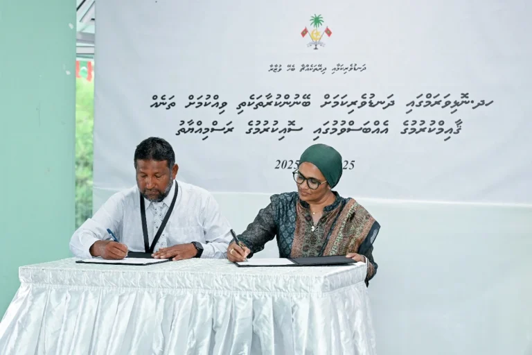ނޮޅިވަރަމްގައި ދަނޑުވެރިކަމަށް ބޭނުންވާ ތަކެތި ސަޕްލައިކުރާ ފިހާރައެއް ހުޅުވަން ސޮއިކޮށްފި