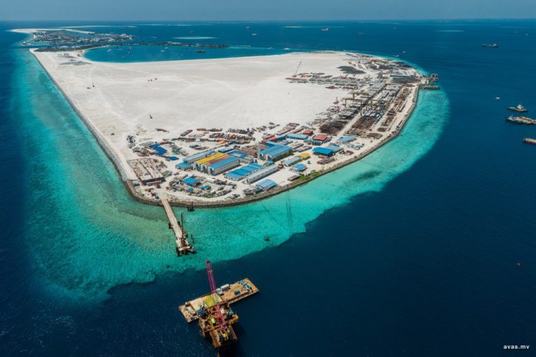 މާލެ ސަރަހައްުދުގެ ބިން ހިއްކުމުގެ މަޝްރޫޢުތައް ހަލުވިކުރުމަށް ތިން ޑްރެޖަރ ބޭނުންކުރަނީ