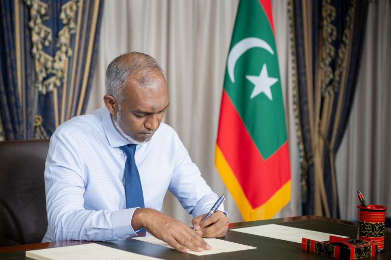 ފެނާއި ނަރުދަމާގެ ޤާނޫނަށް އިޞްލާޙު ގެނައުމުގެ ބިލު، ރައީސް ތަސްދީޤުކުރައްވައިފި