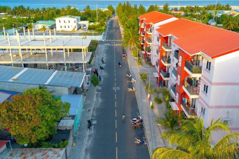 ތިނަދޫގައި ކާރަކާއި ސައިކަލެއް ޖެހި އެކްސިޑެންޓެއް ހިނގައިފި