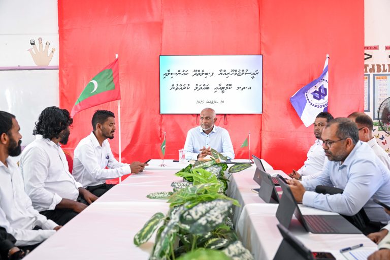 ރައީސް ބިލެތްދޫ ކައުންސިލާއި ބައްދަލުކުރައްވައިފި
