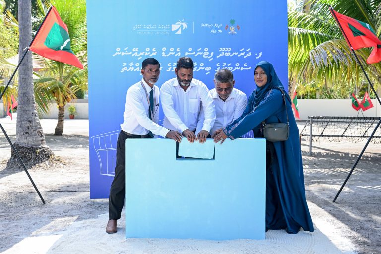 ދަރަނބޫދޫ ފިޓްނސް ސެންޓަރުގެ ބިންގާ އަޅައިފި