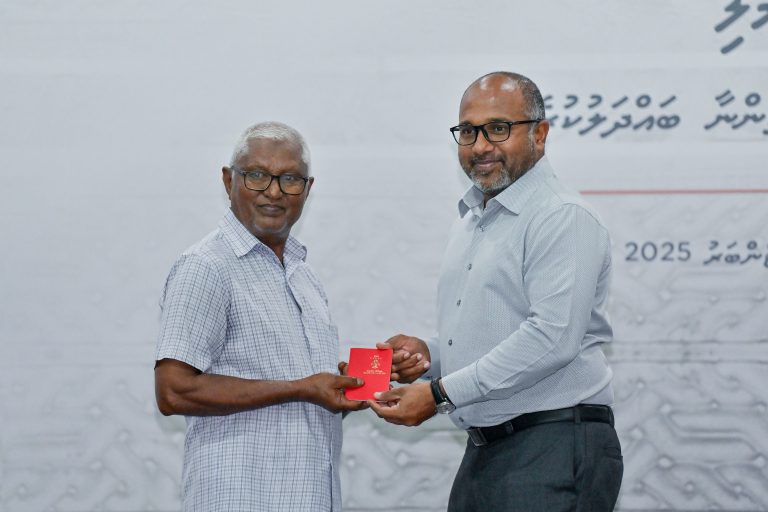 މުލީގައި ޕާސްޕޯޓްގެ ޚިދުމަތް ފަށައިފި