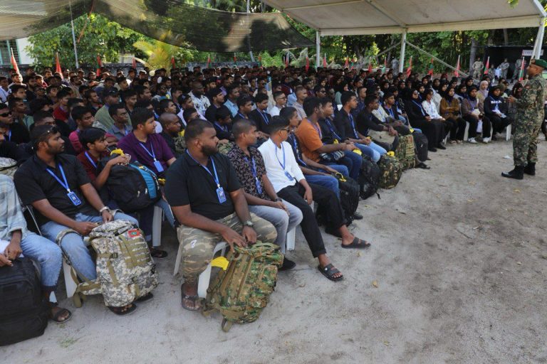 ވަޠަނީ ޚިދުމަތުގެ ތަމްރީންގެ ބައިވެރިންނާއި އާއިލާއަށް ރައީސް ގެ މަރުހަބާ