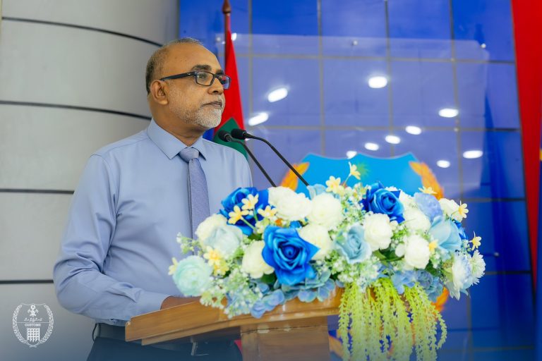 ފެމިލީ ކޯޓުގެ ހިންގުން ވަގުތީ ގޮތުން ފަނޑިޔާރު ޢަބްދުﷲ މުޙައްމަދާ ހަވާލުކޮށްފި