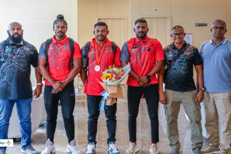 ބްރޯންޒް މެޑަލް ހޯދި ޤައުމީ ބޮޑީބިލްޑިން ޓީމަށް މަރުހަބާ ދަންނަވައިފި