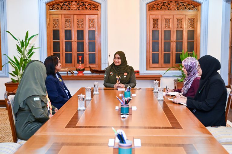 ގައިޑްގެ އޭޝިއާ ޕެސިފިކް ރީޖަންގެ ޗެއަރ އާއި މެޑަމް ސާޖިދާ ބައްދަލުކުރައްވައިފި