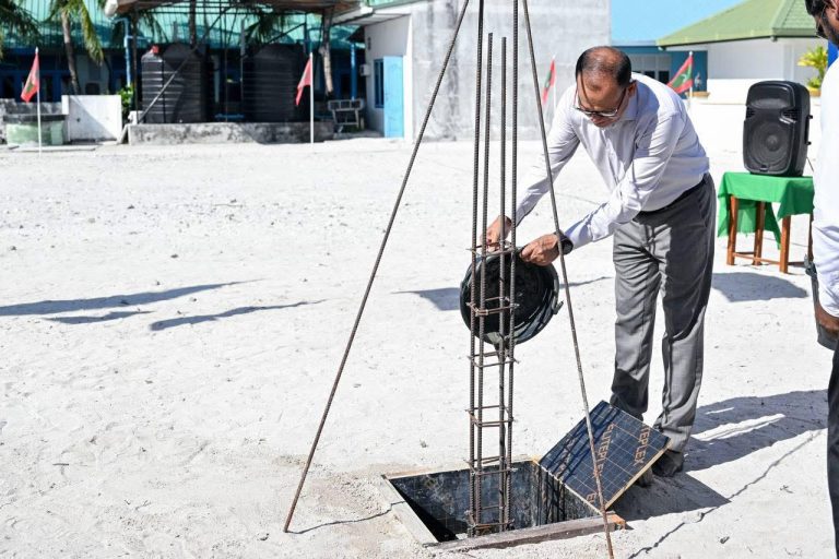 ކެޔޮދޫ ކައުންސިލް އިދާރާގެ އައު އިމާރާތުގެ ބިންގާ އަޅައިފި