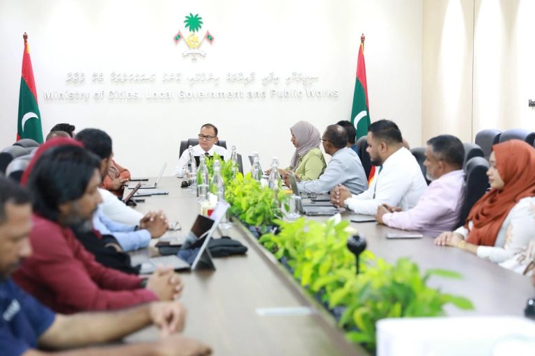 ކައުންސިލްތަކުގެ ޚިދުމަތްތައް ވަންގަވް މެދުވެރިކޮށް ފޯރުކޮށްދިނުމާ ބެހޭގޮތުން މަޝްވަރާކޮށްފި