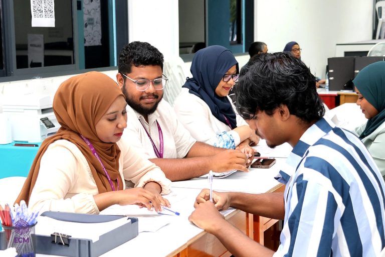 ކައުންސިލް އިންތިޚާބަށް މުވައްޒަފުނން ހޯދުމަށް ބޭއްވި ވޯކް-އިން އިންޓަވިއުތައް ނިންމާލައިފި