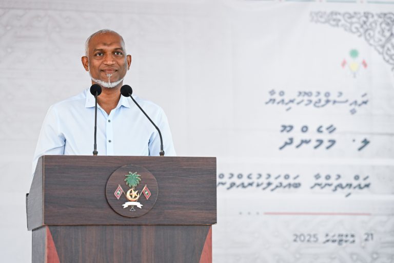 ހުޅިމެންދޫގައި ރިސޯޓެއް ތަރައްޤީކުރުމަކީ ޒުވާނުންނަށް ލިބޭ ބޮޑު ފުރުޞަތެއް: ރައީސް