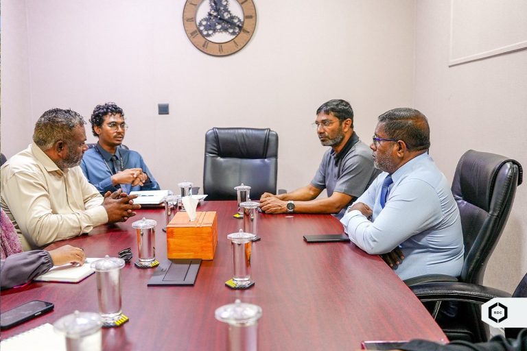 ދައުލަތުގެ ބެލުމުގެ ދަށުގައިވާ ފަރާތްތަކަށް ހުރި ވަޒީފާގެ ފުރުޞަތުތަކާ ގުޅޭގޮތުން މަޝްވަރާކޮށްފި