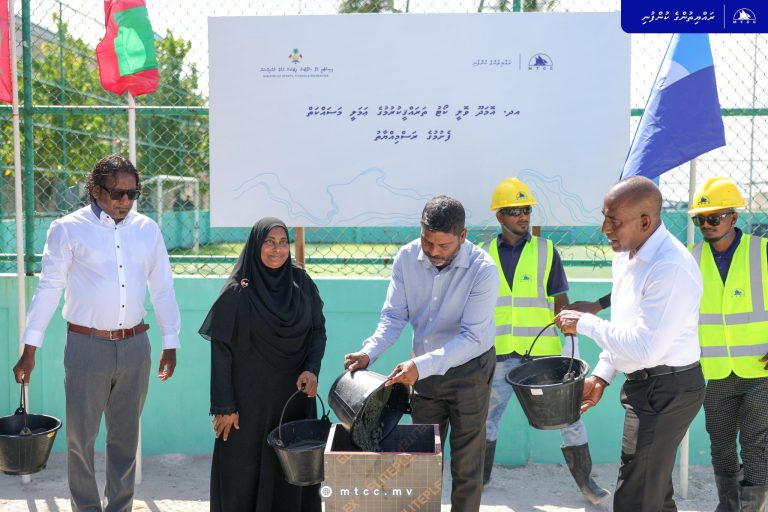 އޮމަދޫ ވޮލީ ކޯޓު ތަރައްޤީކުރުމުގެ ޢަމަލީ މަސައްކަތް ފަށައިފި