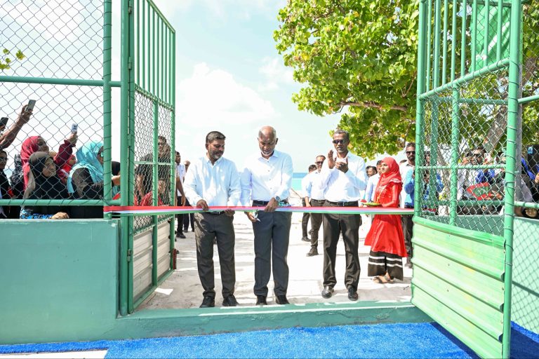 ކުނބުރުދޫ ފުޓްބޯޅަ ދަނޑާއި މަލްޓި ސްޕޯޓްސް ކޯޓު ހުޅުވައިފި