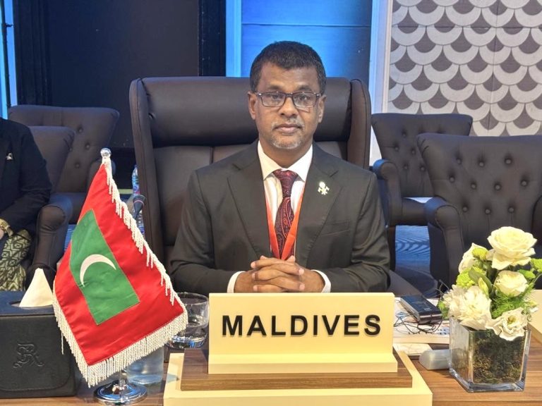 އޯ.އައި.ސީގެ 8 ވަނަ އިސްލާމިކް ކޮންފަރަންސް ގައި މިނިސްޓަރ ނާޒިމް ބައިވެރިވެވަޑައިގެންފި