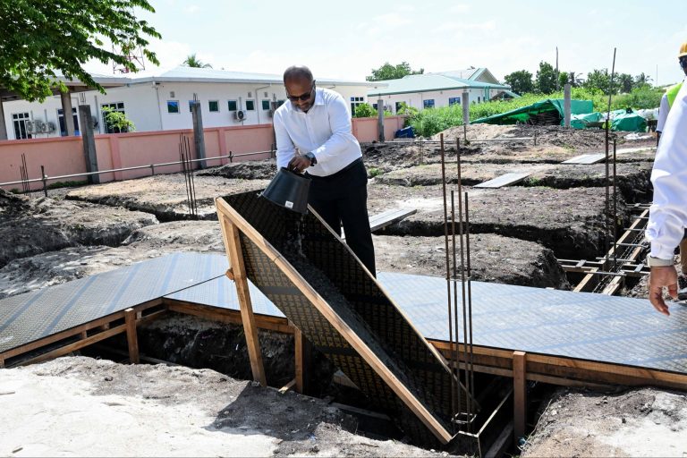 ނޫމަރާގައި އަލަށް އިމާރާތްކުރާ ފުލުހުންގެ މަރުކަޒުގެ އަމަލީ މަސައްކަތް ފަށައިފި