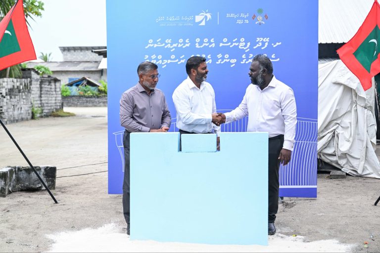ށ. ފޭދޫ އެފްއާރުސީގެ ބިންގާ އަޅައިފި