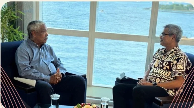 މިނިސްޓަރ ޠާރިޤު އާއި ޙުސައިން އަފީފް ރާއްޖޭގެ ފަތުރުވެރިކަމުގެ މާޒީއާއި މުސްތަޤުބަލަށް އަލި އަޅުއްވާލައްވައިފި