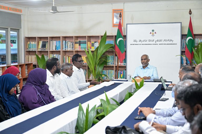 ރައީސް ކޮމަންޑޫ ކައުންސިލާ ބައްދަލުކުރައްވައިފި
