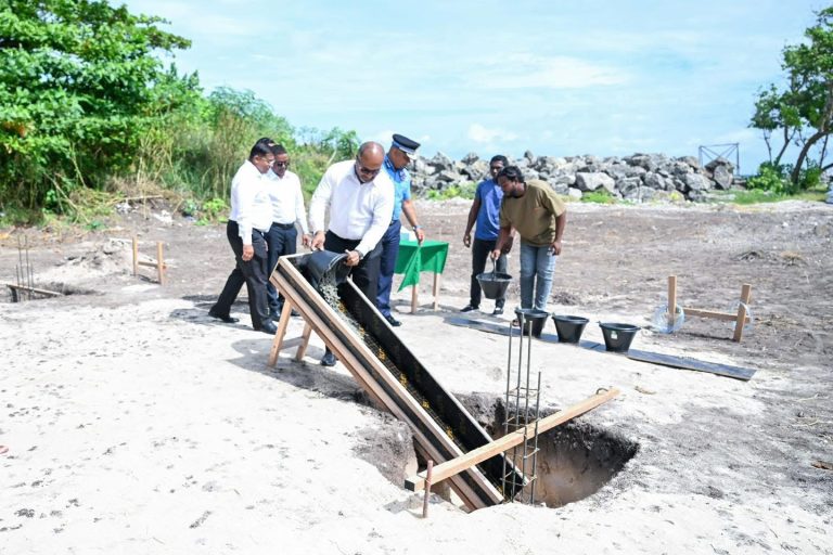 މިލަންދޫ ފުލުހުންގެ މަރުކަޒުގެ ބިންގާ އަޅައިފި
