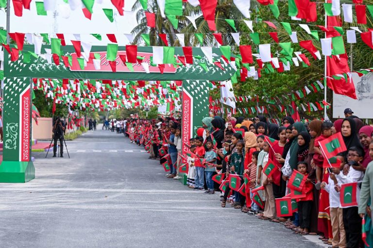 ރައީސް ށ އަތޮޅަށް ކުރެއްވި ދަތުރުފުޅު ނިންމަވާލައްވައިފި