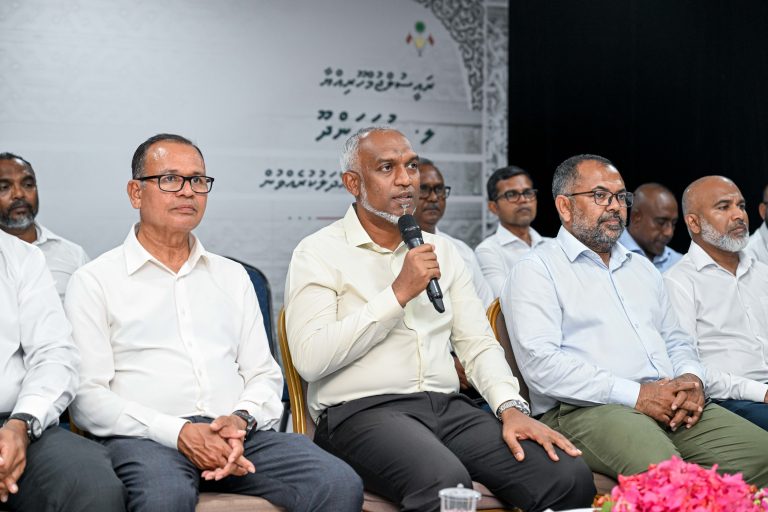 ކުނަހަންދޫ ފެން ބޮޑުވުމުގެ މައްސަލައަށް ހައްލުހޯދައިދޭނަން: ރައީސް
