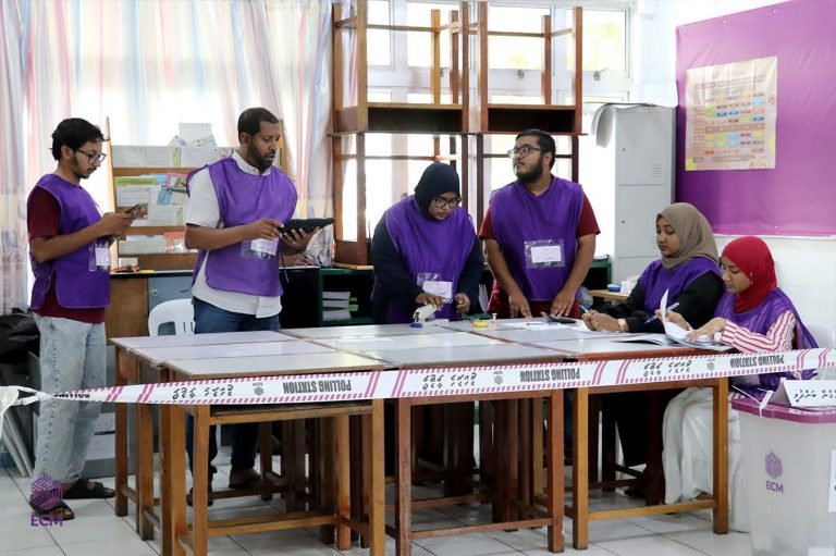 ހުޅުމީދޫ ވޯޓުދިނީ ވަކި ކައުންސިލް ހަދަން، ފޭދޫ މެޖޯރިޓީ ވަކި ކައުންސިލެއް ބޭނުން ނުވޭ