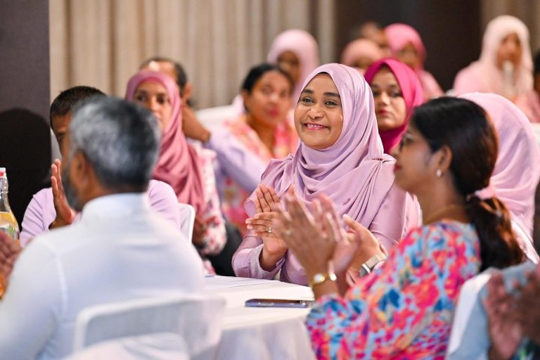 6ވަނަ ބްރެސްޓް ކެންސަރ އެވެއަރނަސް ސިމްޕޯޒިއަމް ފަށައިފި