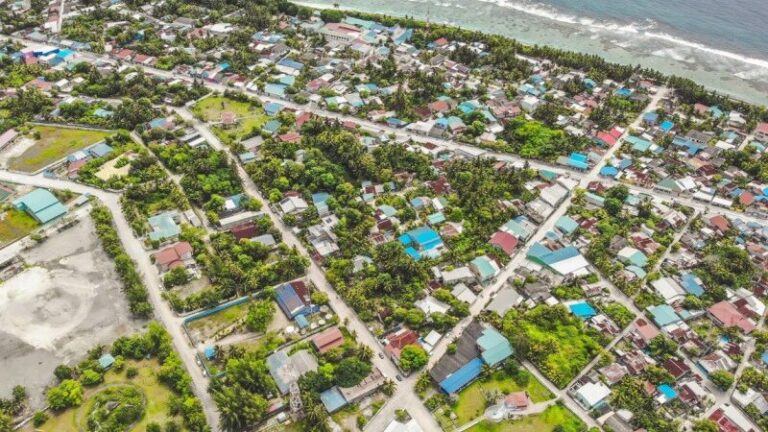 އައްޑޫއަށް ދިމާވި ކަރަންޓު މައްސަލަ ހައްލުކޮށް އަލުން ޚިދުމަތް ދޭން ފަށައިފި