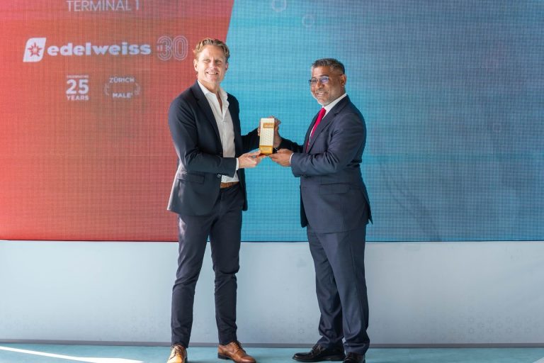 ސްވިޓްޒަލަންޑްގެ އެޑެލްވައިސް އެއަރގެ ޚިދުމަތްތައް ވީއައިއޭ ޓީ1 އަށް