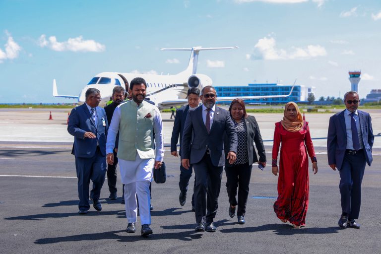 މޯދީގެ ހާއްސަ މަންދޫބެއްގެ ގޮތުގައި އިންޑިއާގެ ސިވިލް އޭވިއޭޝަން މިނިސްޓަރު ރާއްޖެ ވަޑައިގެންފި