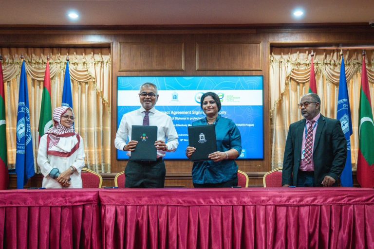 ހިމާޔަތްކޮށްފައިވާ ސަރަހައްދުތައް ބަލަހައްޓަން ޑިޕްލޮމާ ފެންވަރަށް މީހުން ތަމްރީނު ކުރަނީ