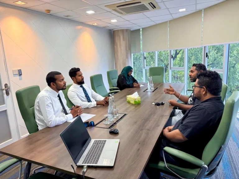 ފަސް މިލިއަން ގަސް މަޝްރޫޢުގައި ޒުވާން ދަނޑުވެރިޔާ އާއި ގުޅިގެން މަސައްކަތް ކުރަނީ