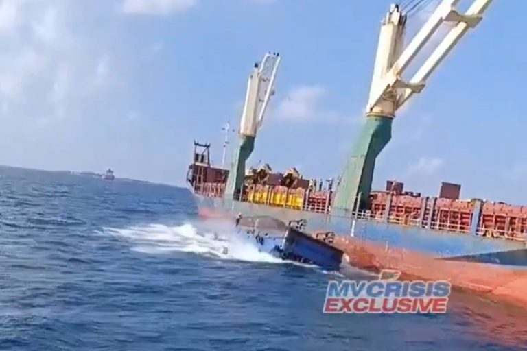 ކޮޅުވެއްޓިއެއް ބަންޑުން ޖަހާލައި މީހަކު ނިޔާވެއްޖެ
