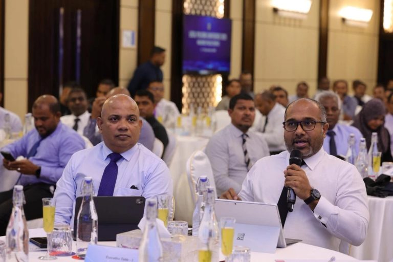 ނަތީޖާއާ ހަމައަށް މަސައްކަތް ނުކުރެވޭނަމަ ފުލުހުންގެ ޚިދުމަތުން ޖާގައެއް ނެތް: ވަޒީރު