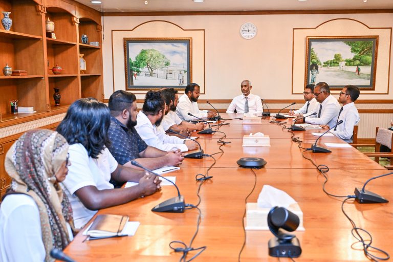 ރައީސް ޓެކްސީ ޑްރައިވަރސް އެސޯސިއޭޝަނާ ބައްދަލުކޮށްފި