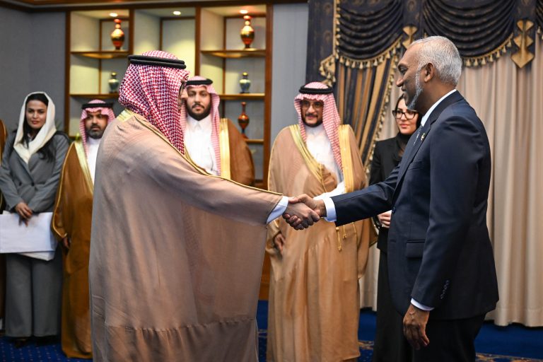 ސައުދީ ވިޔަފާރިވެރިންގެ ވަފުދާ ރައީސް ބައްދަލުކުރައްވައިފި