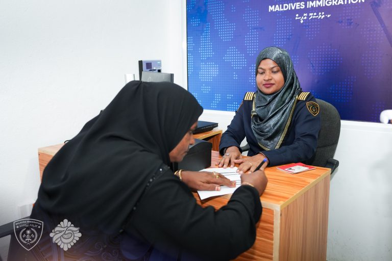 ތ. ގުރައިދޫގައި ޕާސްޕޯޓުގެ ޚިދުމަތް ރަސްމީކޮށް ފަށައިފި