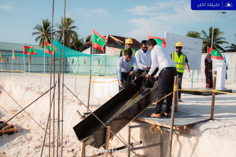 ގައްދޫ ހޮސްޕިޓަލްގެ އައު އިމާރާތުގެ އަމަލީ މަސައްކަތް ފަށައިފި