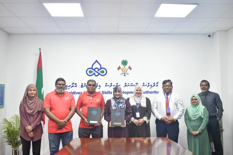 ނެތެމުންދާ ސަޤާފީ މަސައްކަތްތާއި ގުޅޭ ޓްރެއިނިންގ މެޓީރިއަލް ތައްޔާރު ކުރަނީ
