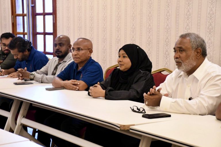 އެއްވެސް ދިރާސާއެއްގައި ޣައިރު ދީން އޮންނަން ފެނޭތޯ ސުވާލުނުކުރަން: ހިއުމަން ރައިޓްސް