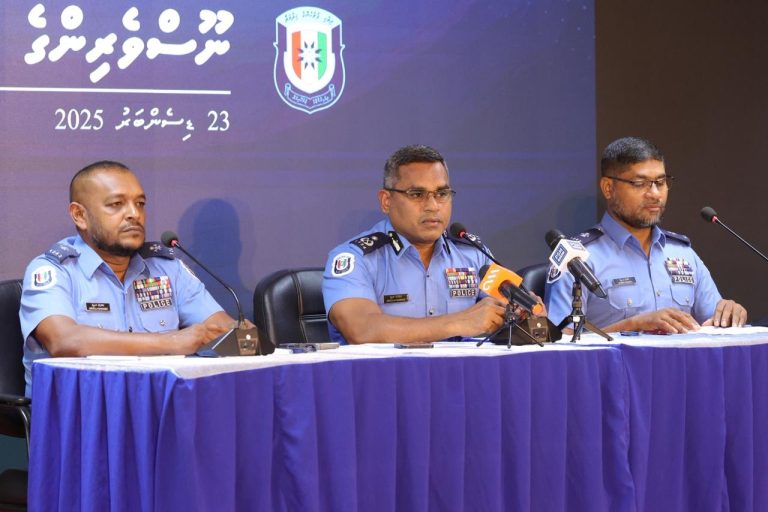 އަނިޔާލިބުނު ފަރާތްތަކަށް ބަދަލުގެ ގޮތުގައި ހަތަރު މިލިއަނަށް ވުރެ ގިނަ ފައިސާ ނަގައިދީފި