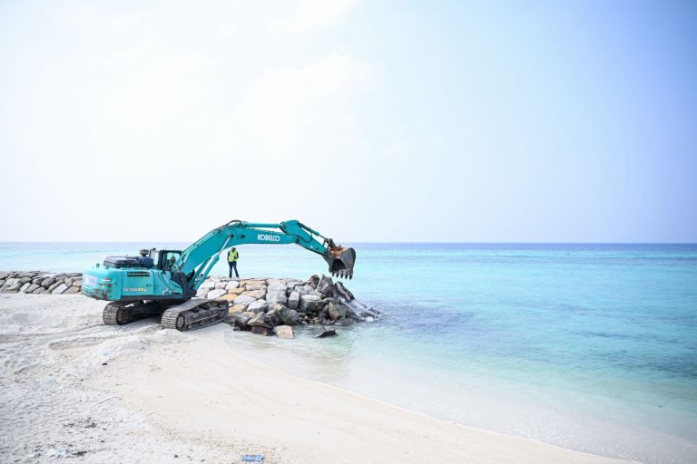 ދުވާފަރު ބަނދަރު ބޮޑުކުރުމުގެ މަސައްކަތް ފަށައިފި