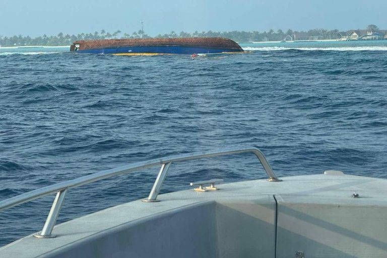 ބަންޑުން ޖަހާލި ބޯޓުގެ ތަކެތި އޮޔާދާތީ ސަމާލުވާން އެދިއްޖެ