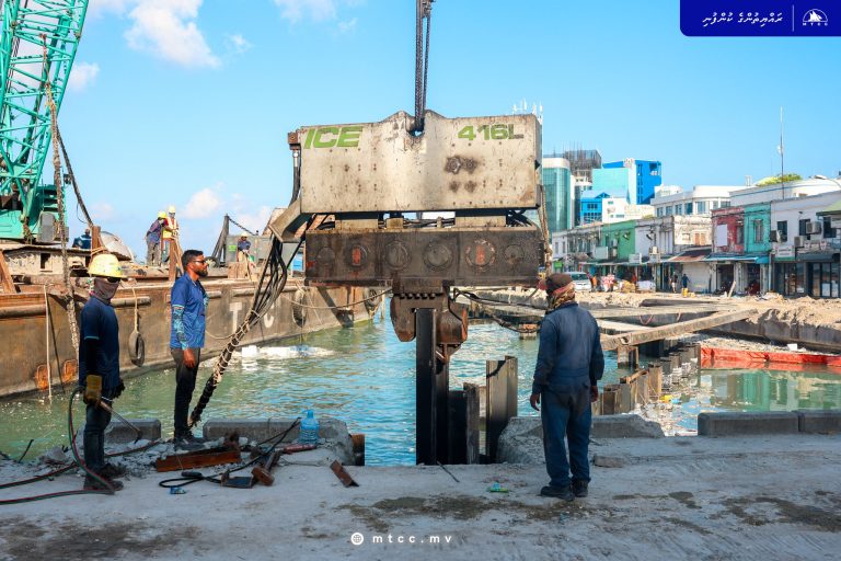 ބޮޑުތަކުރުފާނުމަގު ހެދުން: ދެވަނަ ފިޔަވަހީގެ ޝީޓް ޕައިލިންގެ މަސައްކަތް ނިންމާލައިފި