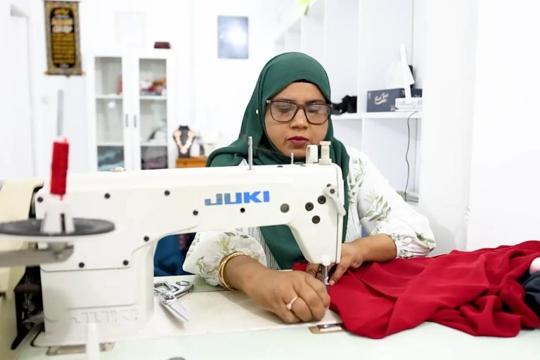 އެސްއެމްއީން އެއްލައްކަ ރުފިޔާއާ ހަމައަށް ފައިނޭންސް ދޭ ސްކީމެއް ތަޢާރަފްކޮށްފި