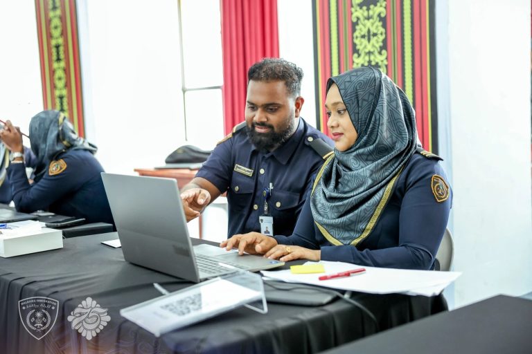 ޕާސްޕޯޓާއި ގުޅުންހުރި 3 ޚިދުމަތެއް އިމުގަ ޕޯޓަލް އަށް!